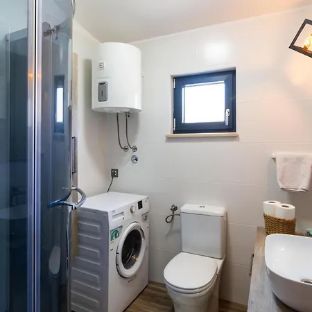 1 Bedroom Beautiful In Postira Dol (Brac)