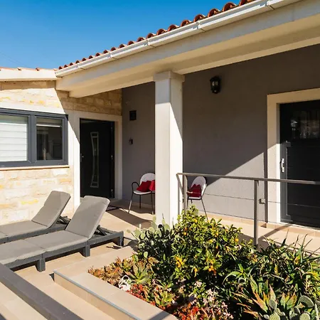 بيت للعطل 1 Bedroom Beautiful In Postira *